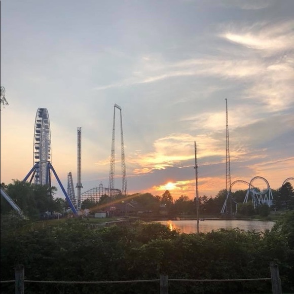 Meet your Posher, Madison - Picture 1 of 1